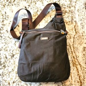 Tumi Crossbody Bag Purse Dark Brown Nylon Zipper Pockets, Travel Lightweight EUC